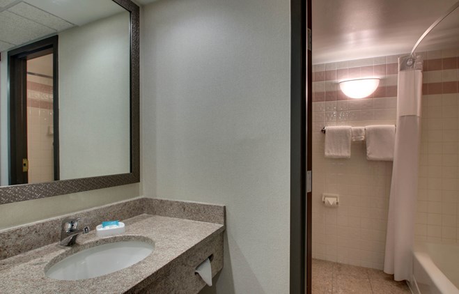 Drury Inn & Suites Evansville East - King Suite