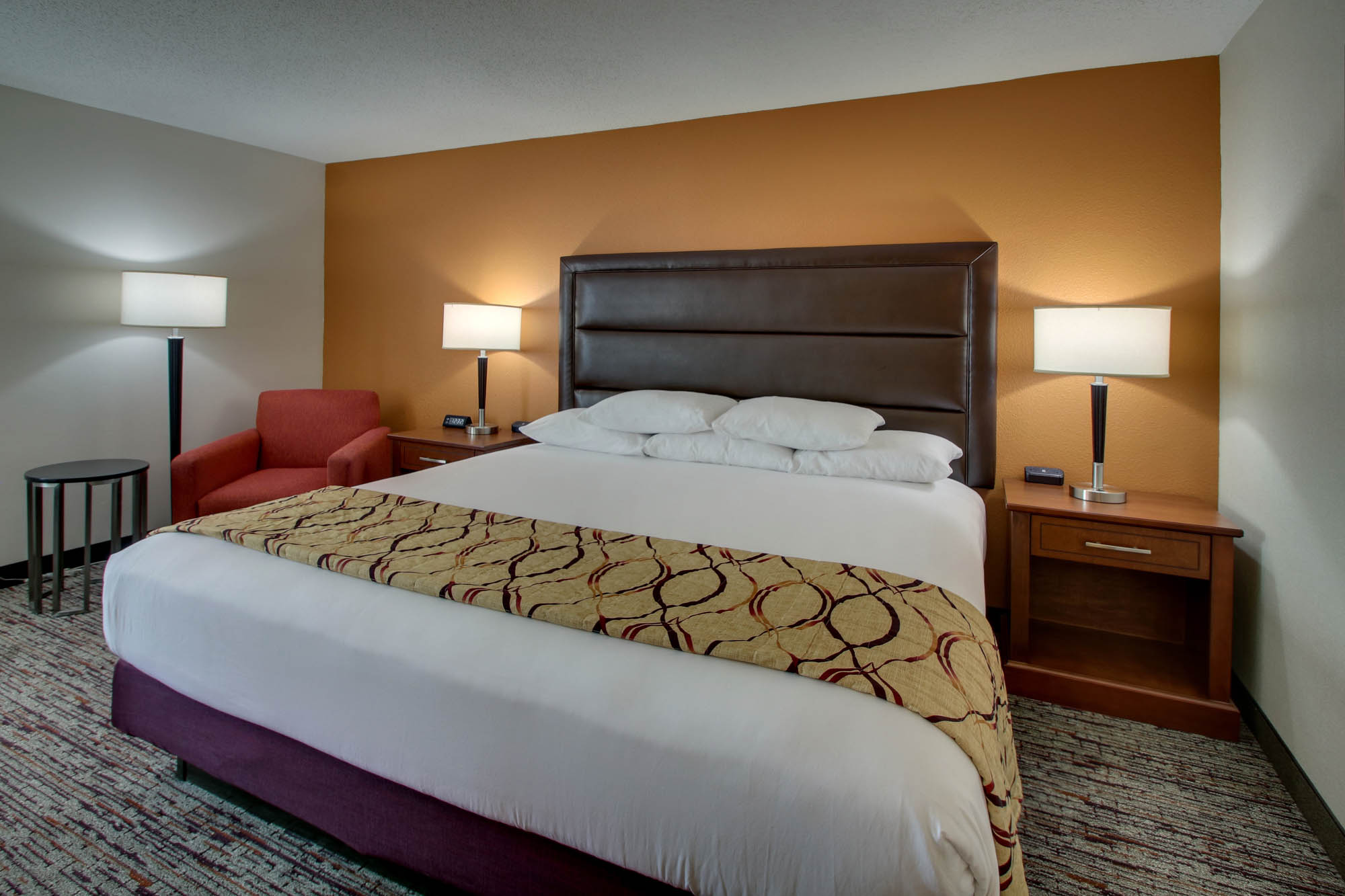 Drury Inn & Suites Evansville East - King Room