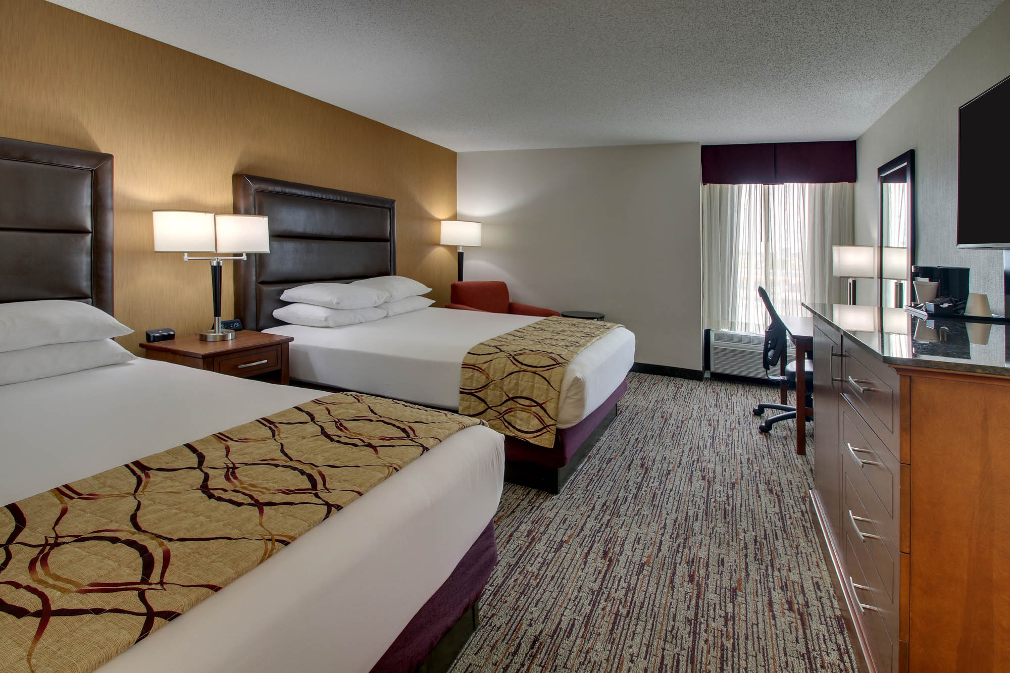 Drury Inn & Suites Evansville East - Double Queen Room