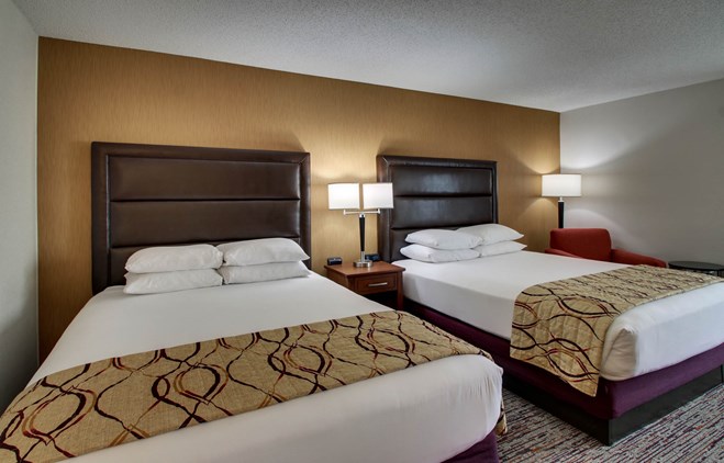 Drury Inn & Suites Evansville East - Double Queen Room