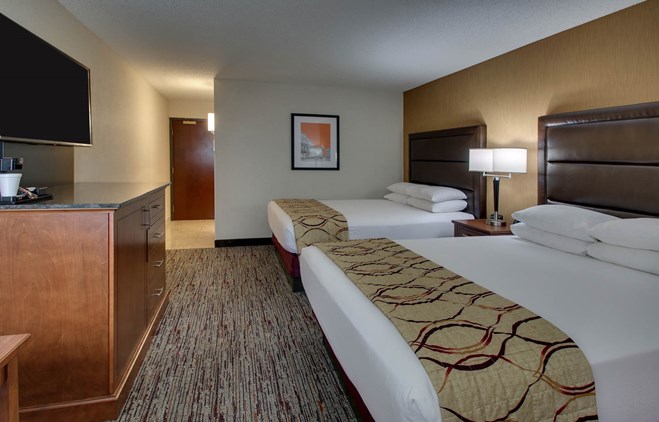 Drury Inn & Suites Evansville East - Double Queen Room