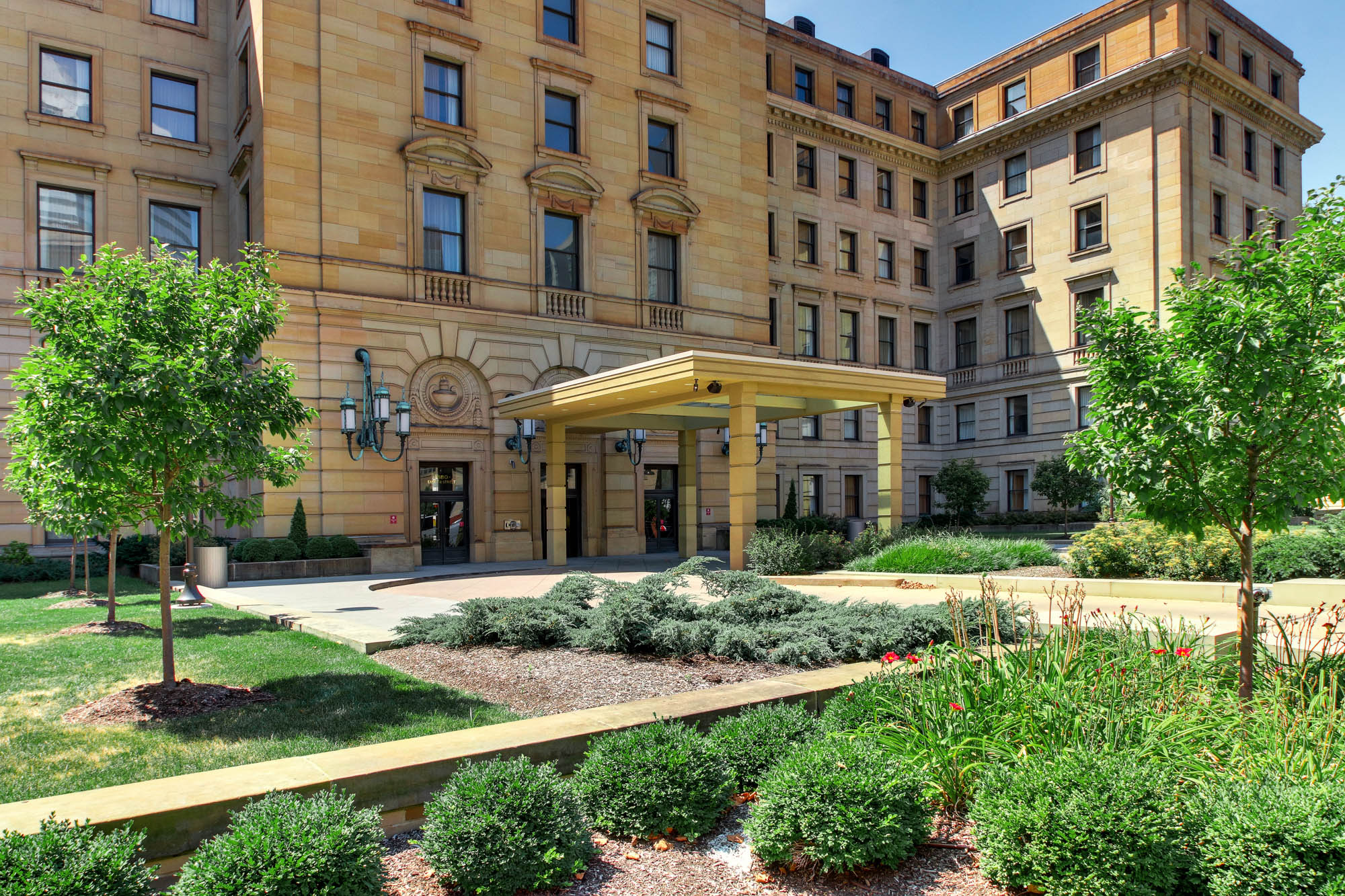 Drury Plaza Hotel Cleveland Downtown - Exterior