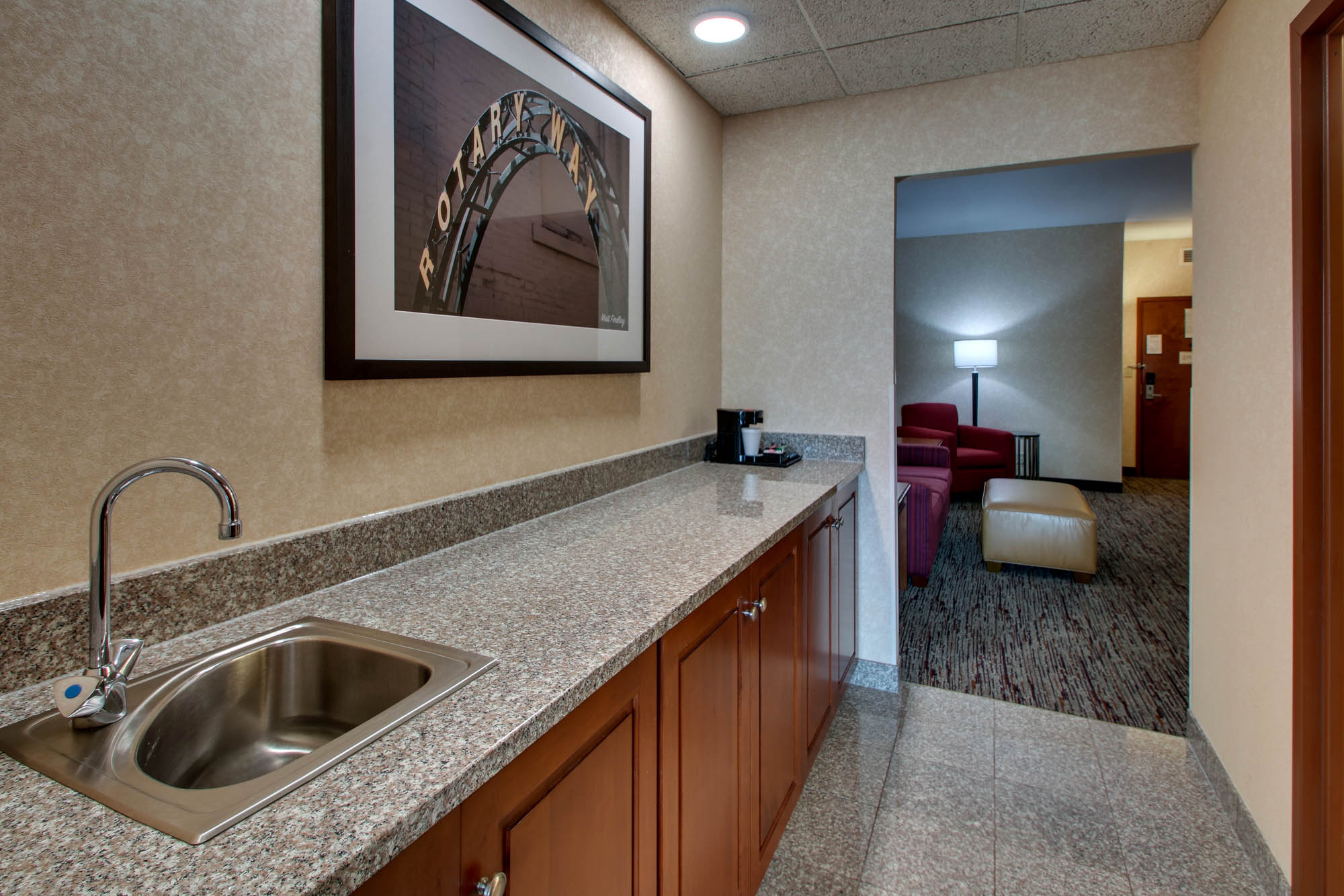 Drury Inn & Suites Findlay - Two-room Suite Guestroom