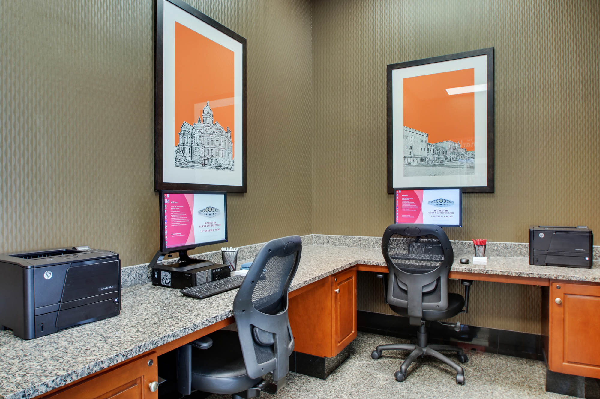 Drury Inn & Suites Findlay - 24 Hour Business Center