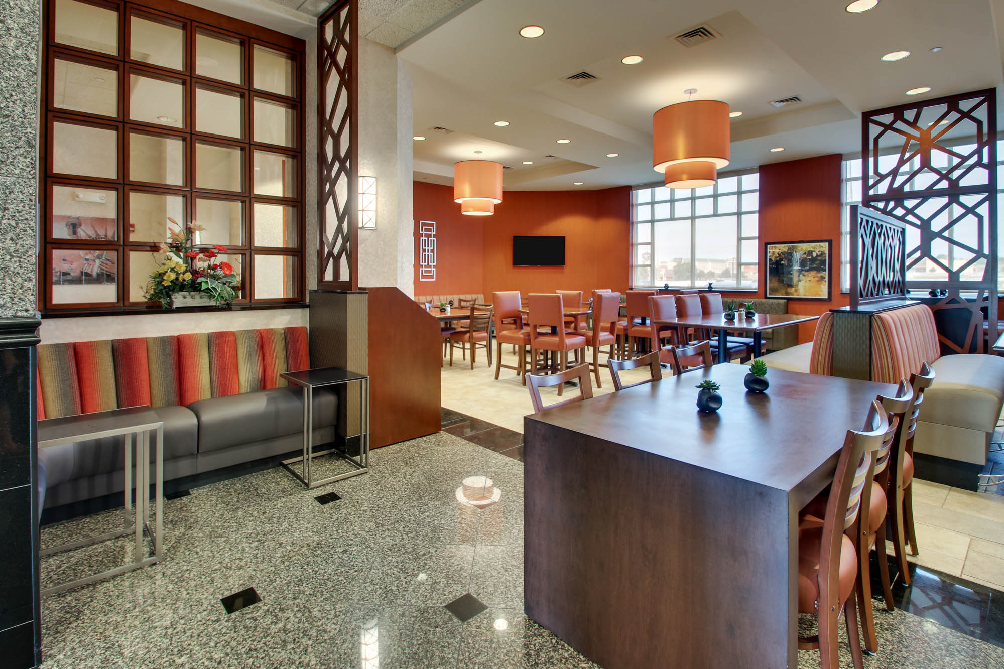 Drury Inn & Suites Findlay - Dining Area