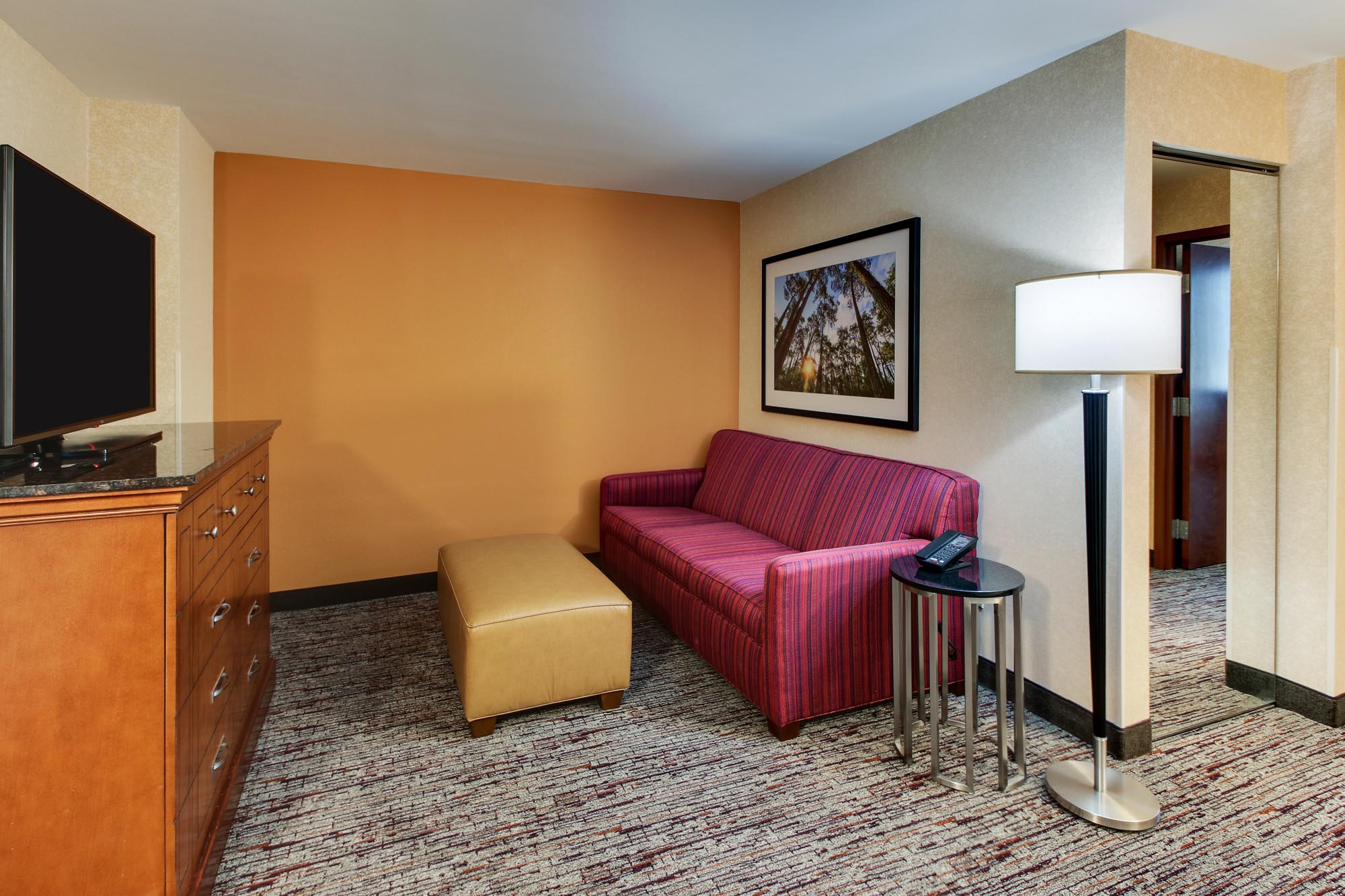 Drury Inn & Suites Meridian - Deluxe King Guestroom