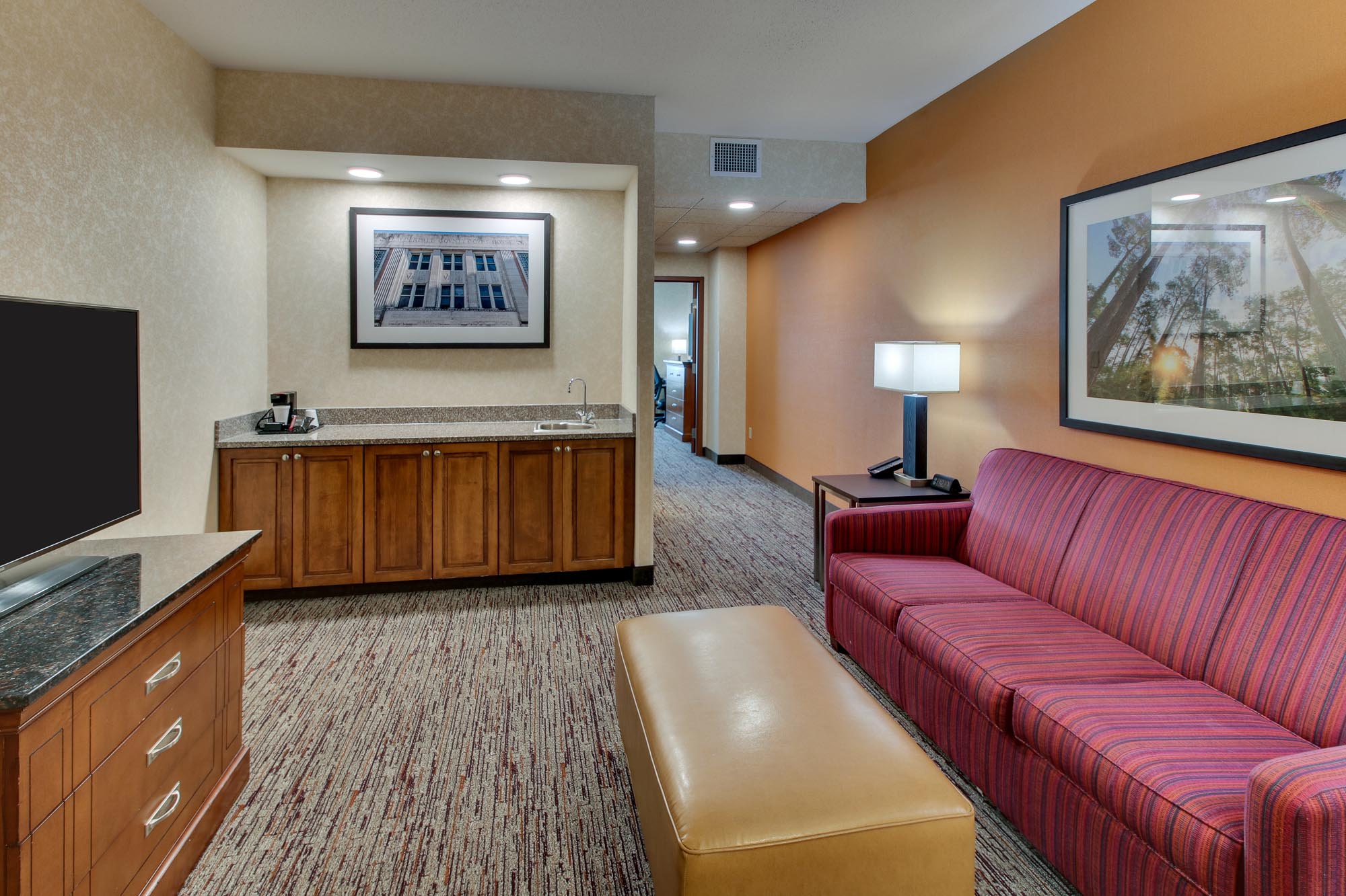 Drury Inn & Suites Meridian - Two-room Suite Guestroom