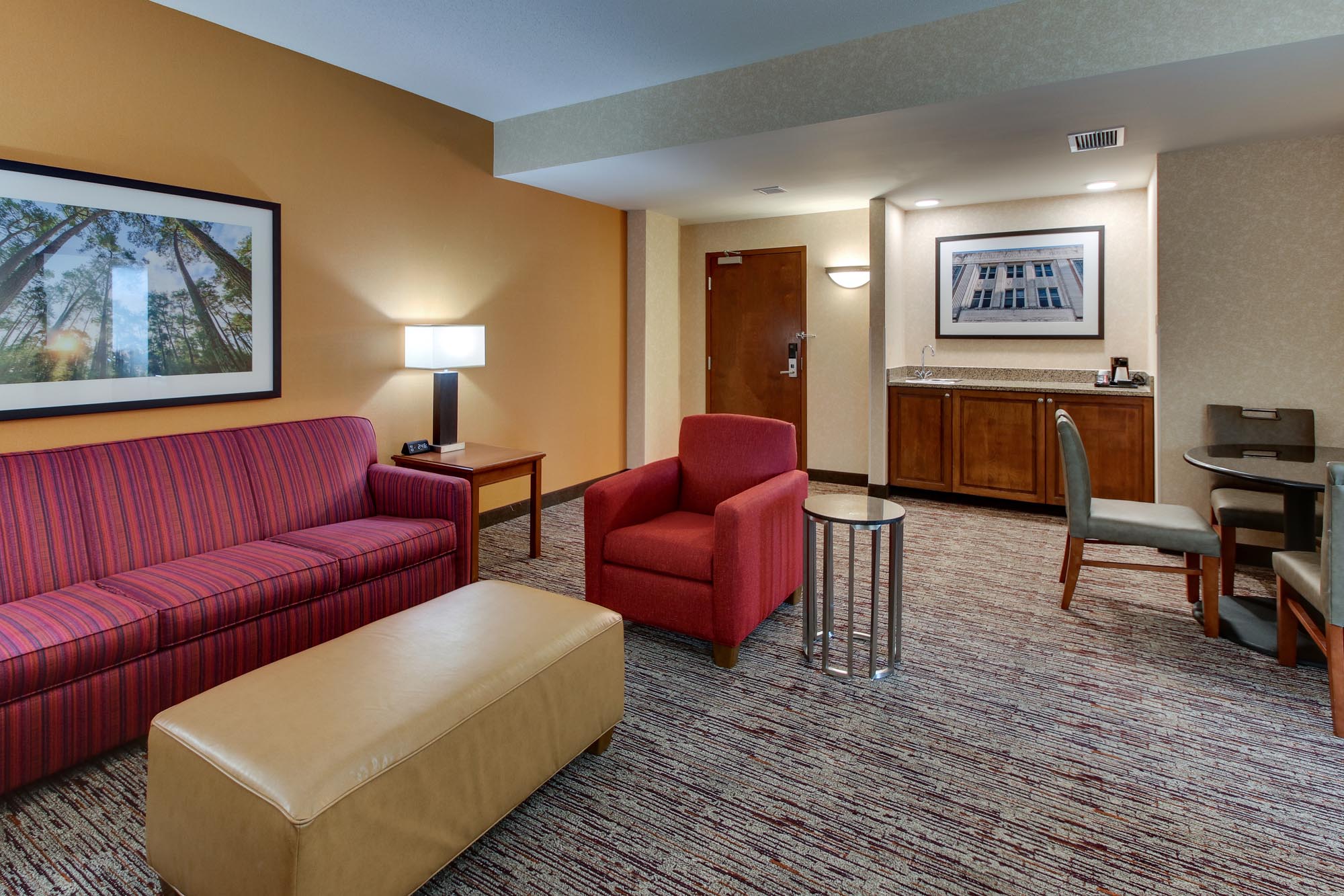 Drury Inn & Suites Meridian - Two-room Suite Guestroom