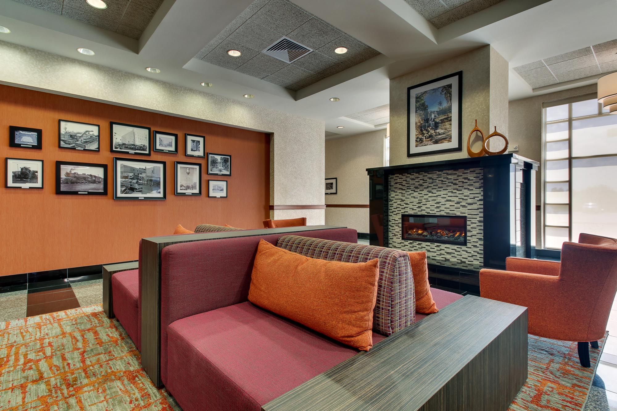 Drury Inn & Suites Meridian - Lobby