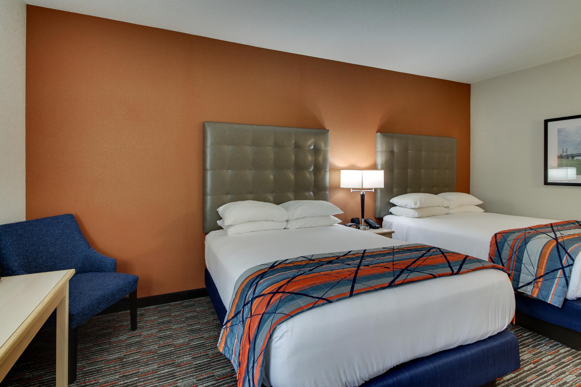 Pear Tree Inn Cape Girardeau West - Deluxe Queen Guestroom