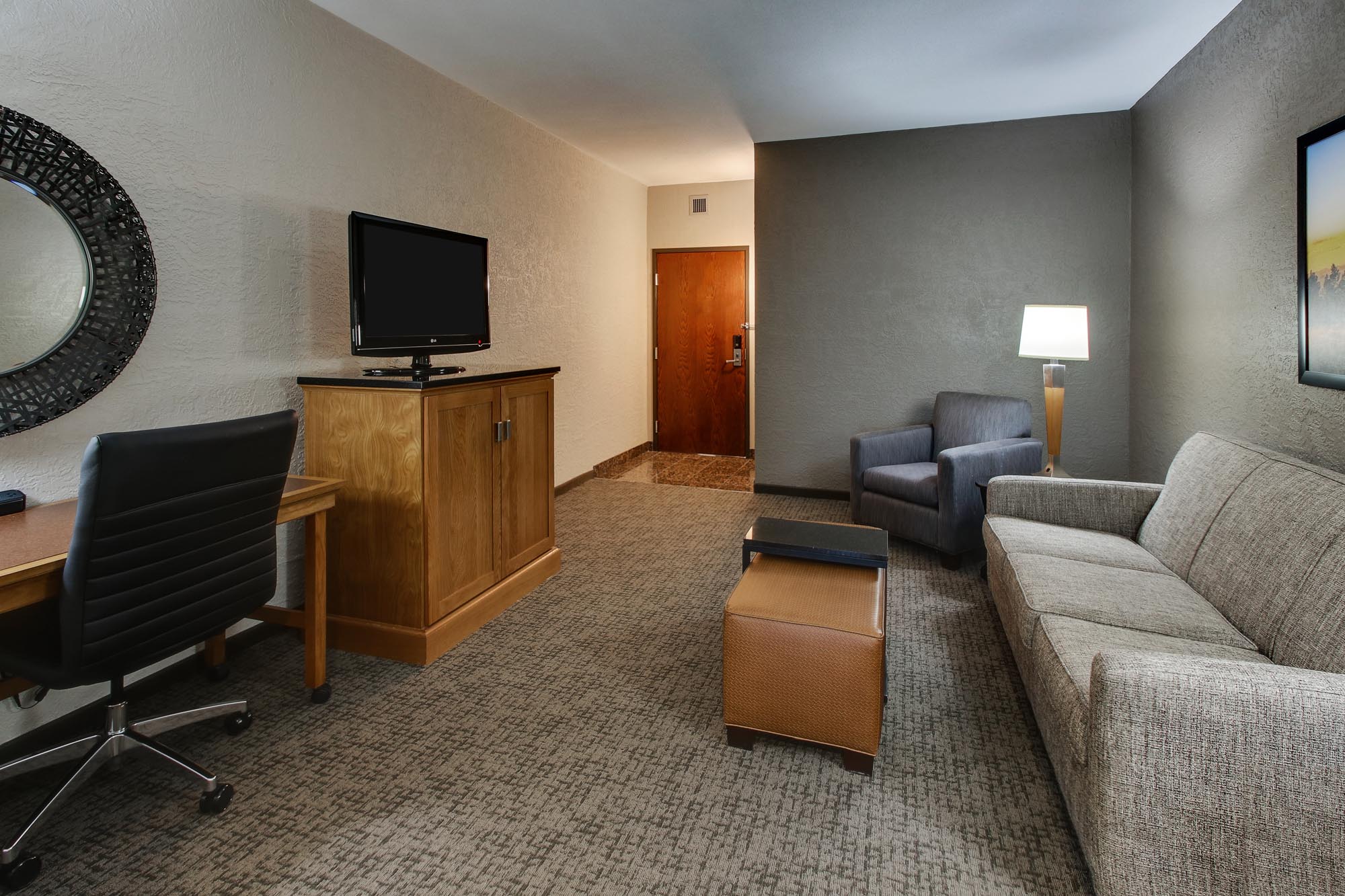 Drury Inn & Suites Phoenix Happy Valley - Two-room Suite Guestroom