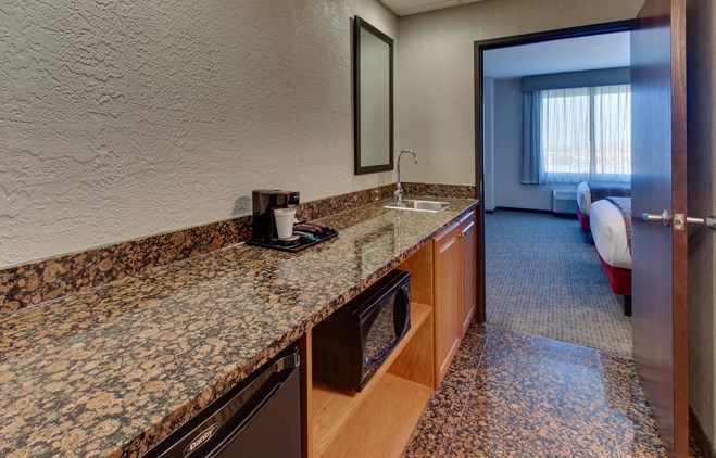 Drury Inn & Suites Phoenix Happy Valley - Two-room Suite Guestroom