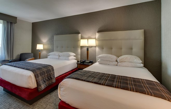 Drury Inn & Suites Phoenix Happy Valley - Deluxe Queen Guestroom