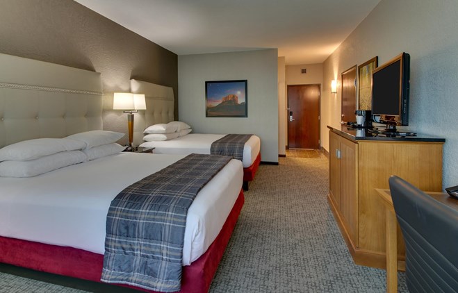 Drury Inn & Suites Phoenix Happy Valley - Deluxe Queen Guestroom
