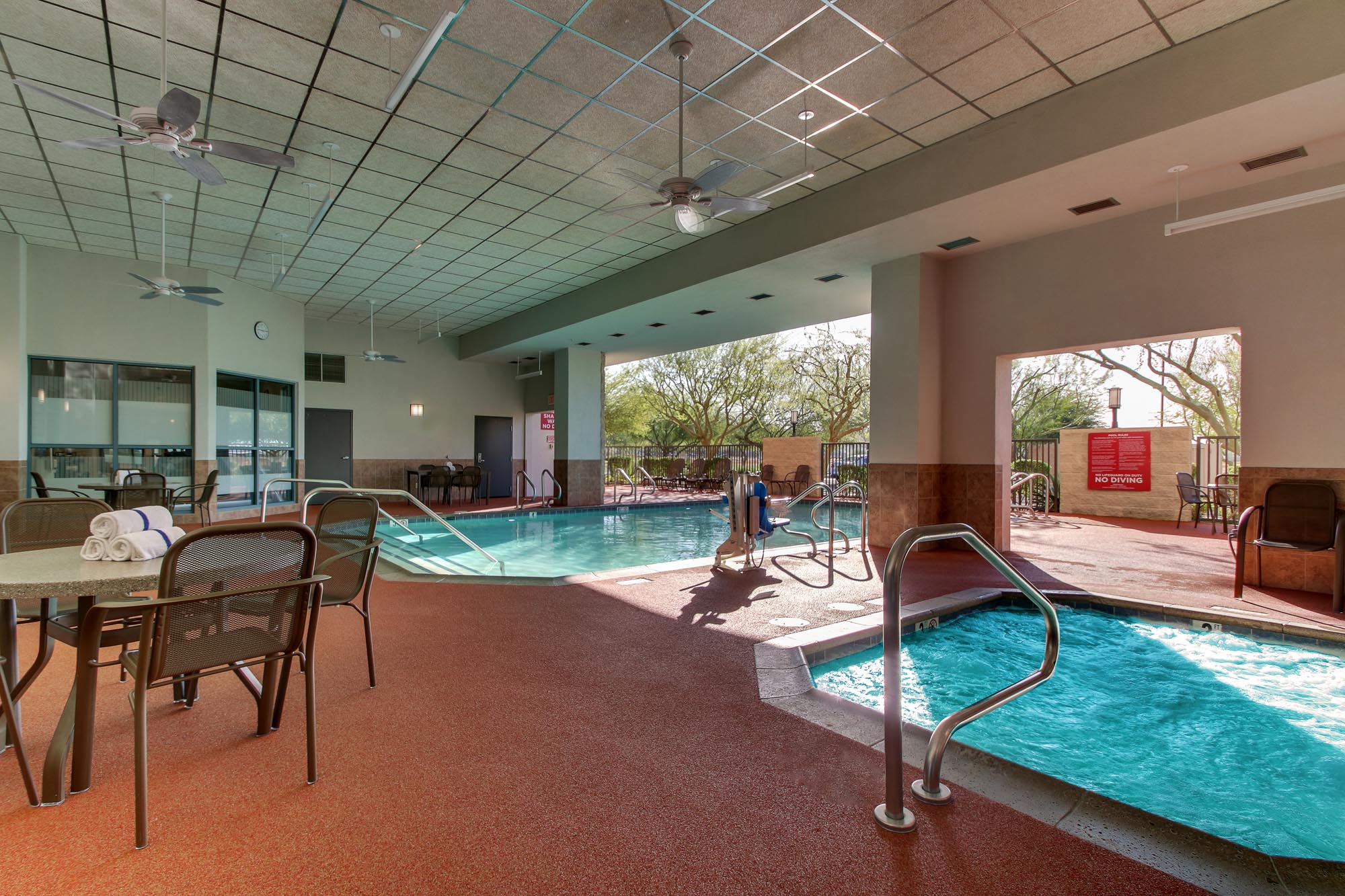 Drury Inn & Suites Phoenix Happy Valley - Indoor/Outdoor Pool