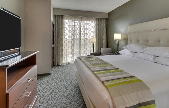 Drury Inn & Suites Columbus Polaris - Two-room Suite Guestroom