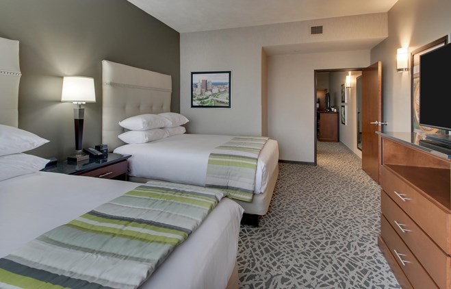 Drury Inn & Suites Columbus Polaris - Two-room Suite Guestroom