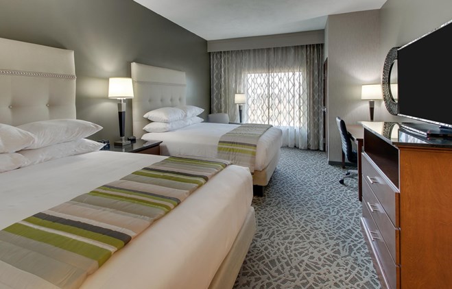 Drury Inn & Suites Columbus Polaris - Deluxe Queen Guestroom