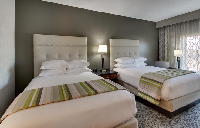Drury Inn & Suites Columbus Polaris - Deluxe Queen Guestroom