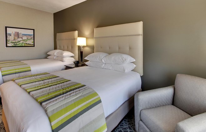 Drury Inn & Suites Columbus Polaris - Deluxe Queen Guestroom