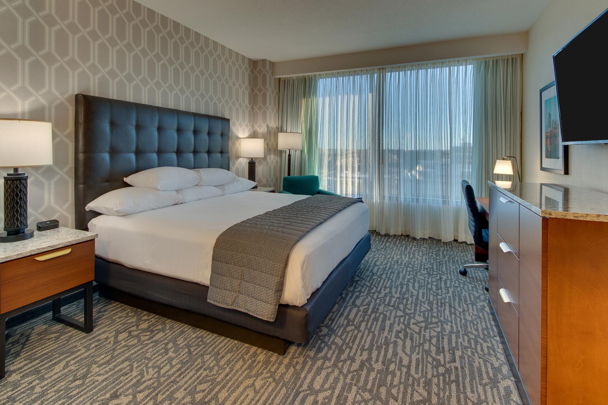 Drury Plaza Hotel Nashville Downtown - Two-room Suite Guestroom