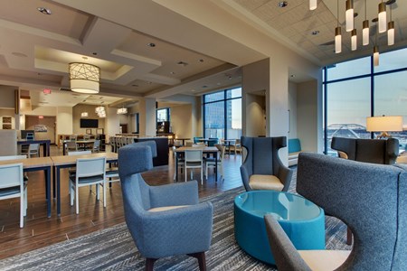 Drury Plaza Hotel Nashville Downtown - Kitchen and Bar