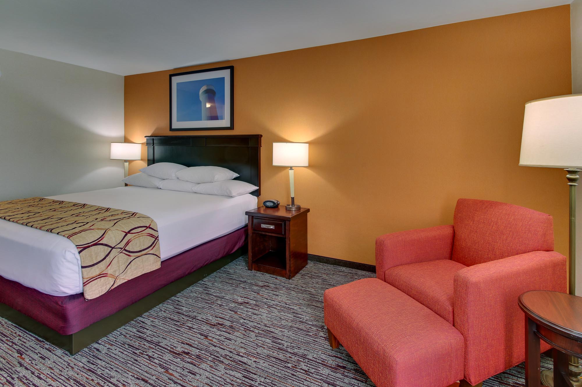 Pear Tree Inn Arnold - Deluxe King Guestroom