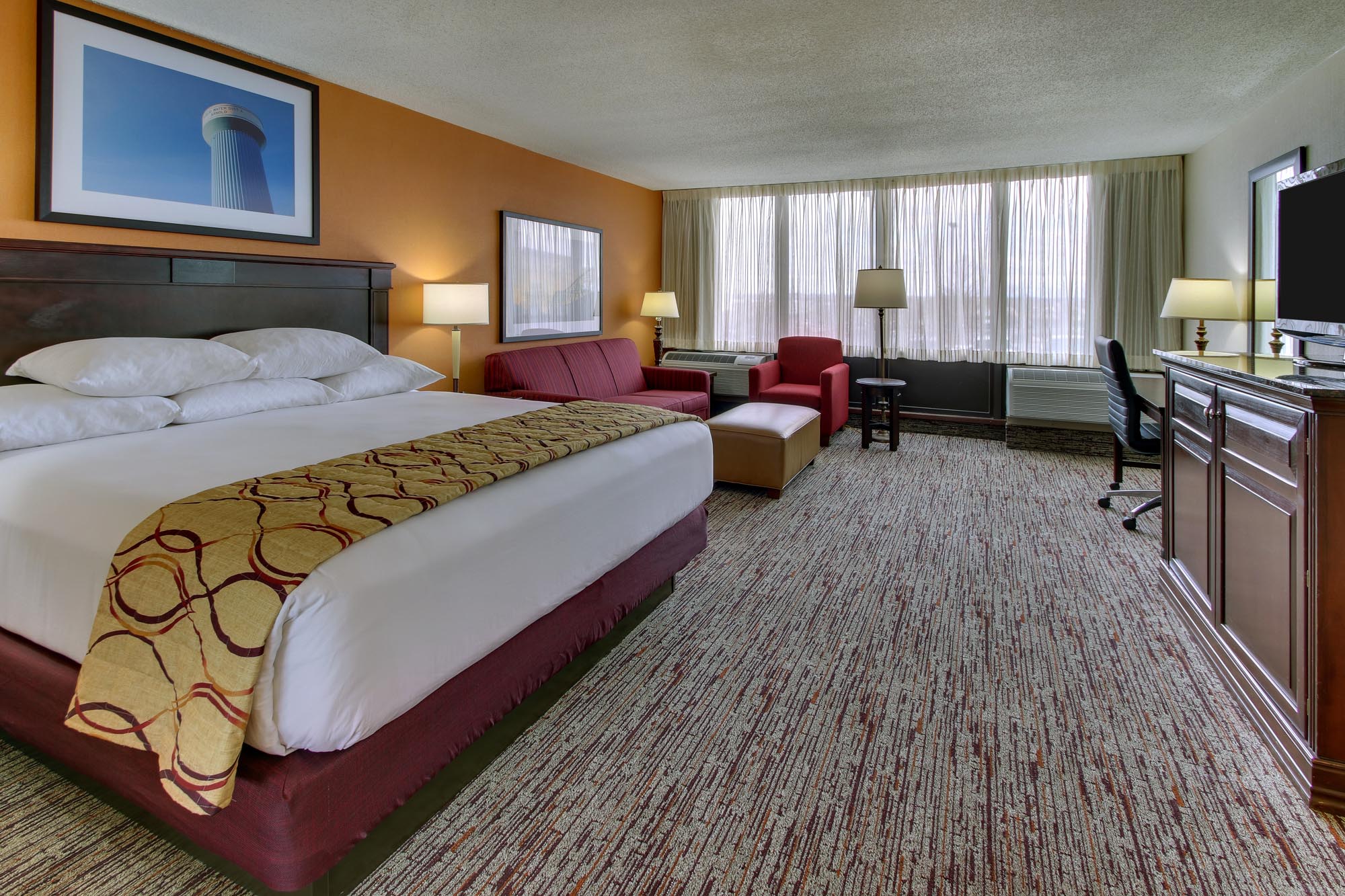 Pear Tree Inn Arnold - Deluxe King Guestroom