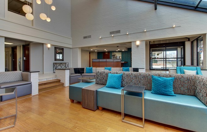Drury Hotels - Pear Tree Inn St. Louis Airport