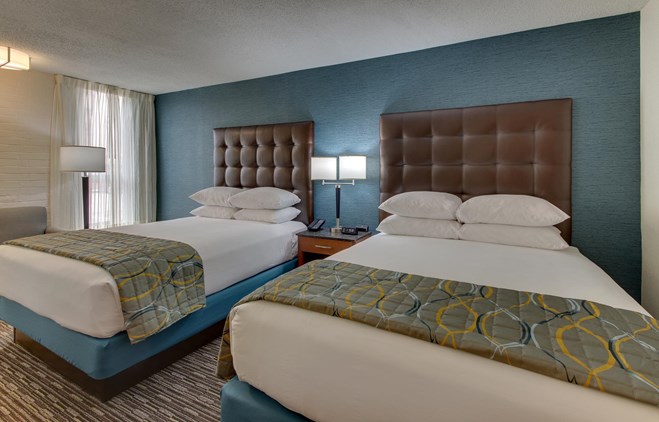 Pear Tree Inn St. Louis Airport - Deluxe Queen Guestroom