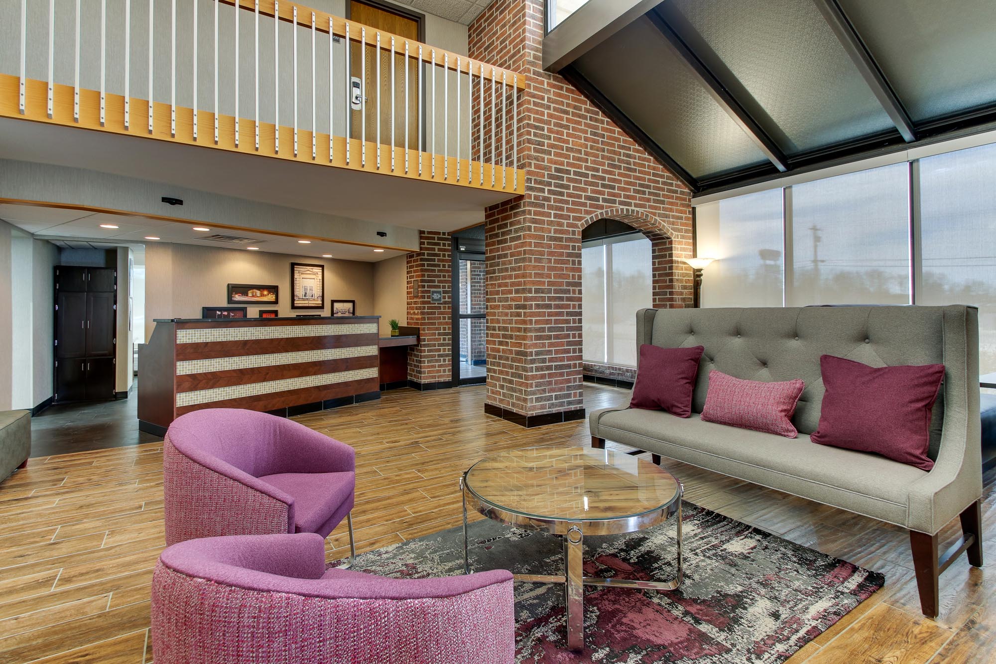 Drury Inn & Suites Poplar Bluff - Lobby