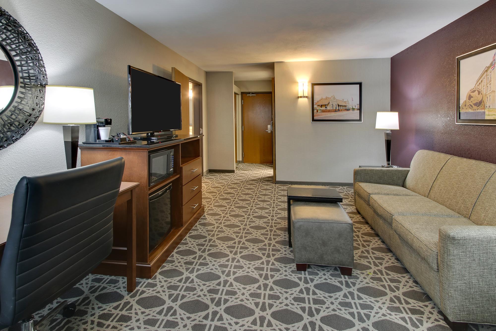 Drury Inn & Suites Poplar Bluff - Two-room Suite Guestroom