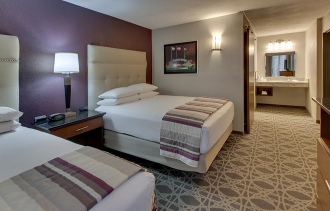 Drury Inn & Suites Poplar Bluff - Two-room Suite Guestroom