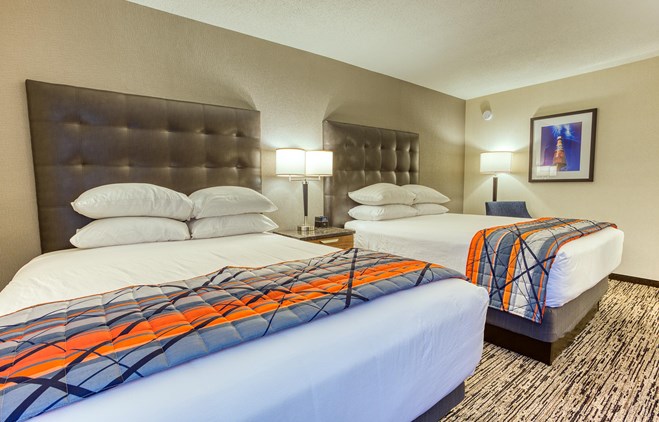 Drury Inn & Suites St. Louis Collinsville - 2 Queen Beds Room