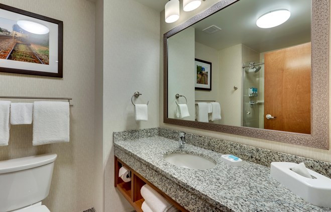 Drury Inn & Suites Lafayette, IN - Bathroom