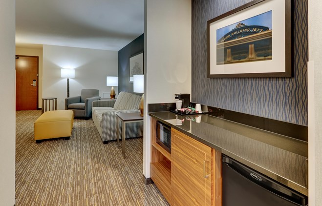 Drury Inn & Suites Lafayette, IN - Two-room suite guestroom