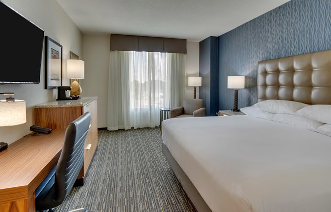 Drury Inn & Suites Lafayette, IN - King Deluxe Guestroom