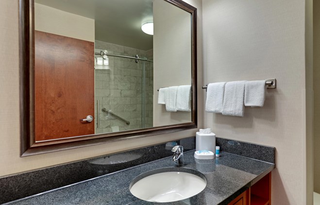 Guest bathroom 