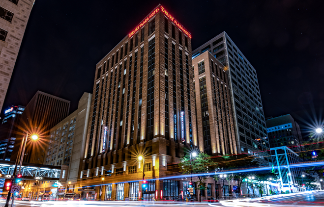 Drury Plaza Hotel Milwaukee Downtown - Exterior at Night 