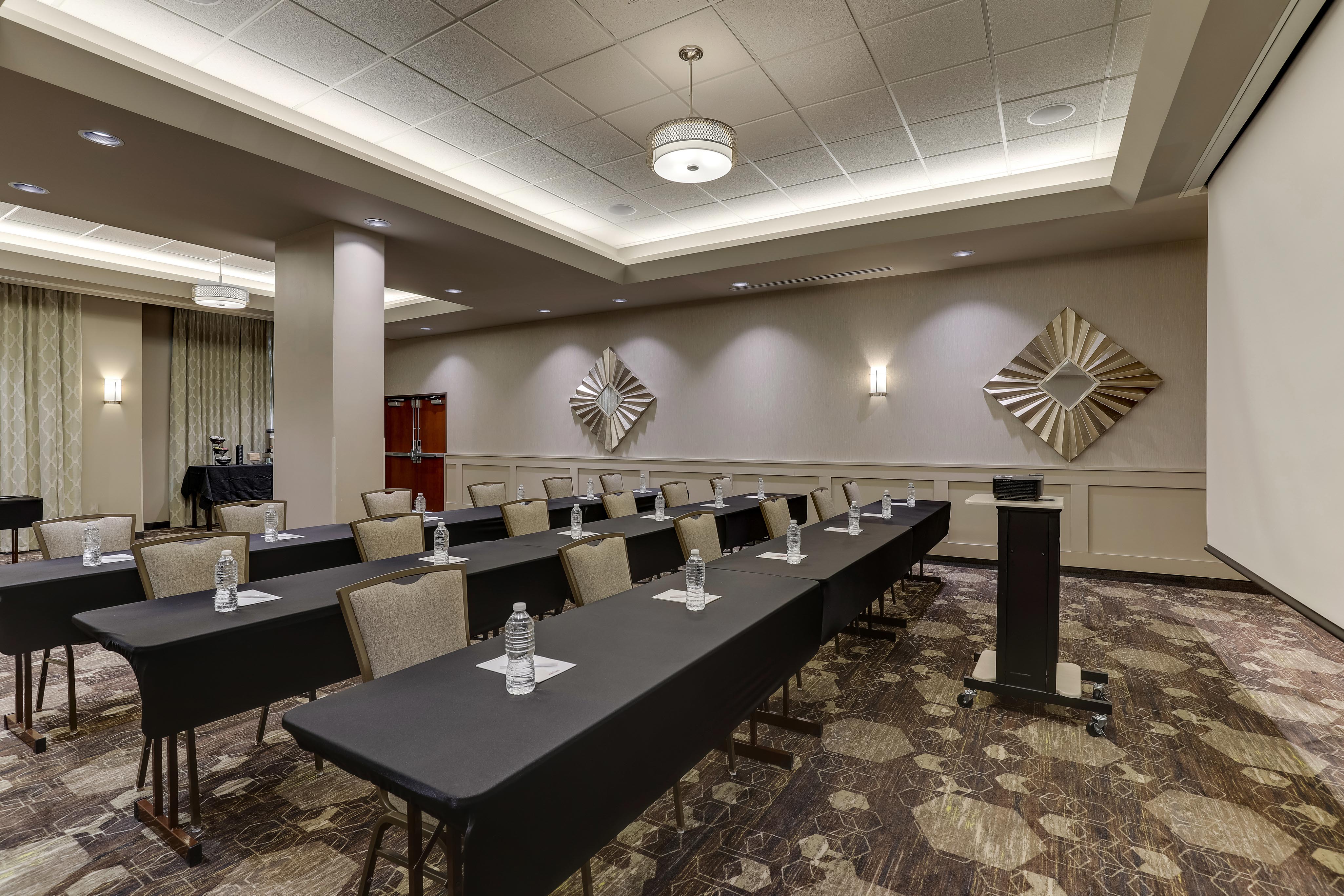 Drury Inn & Suites Cincinnati Northeast Mason - Drury Hotels