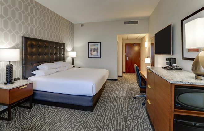 Drury Plaza Hotel Dallas Arlington - Drury Hotels