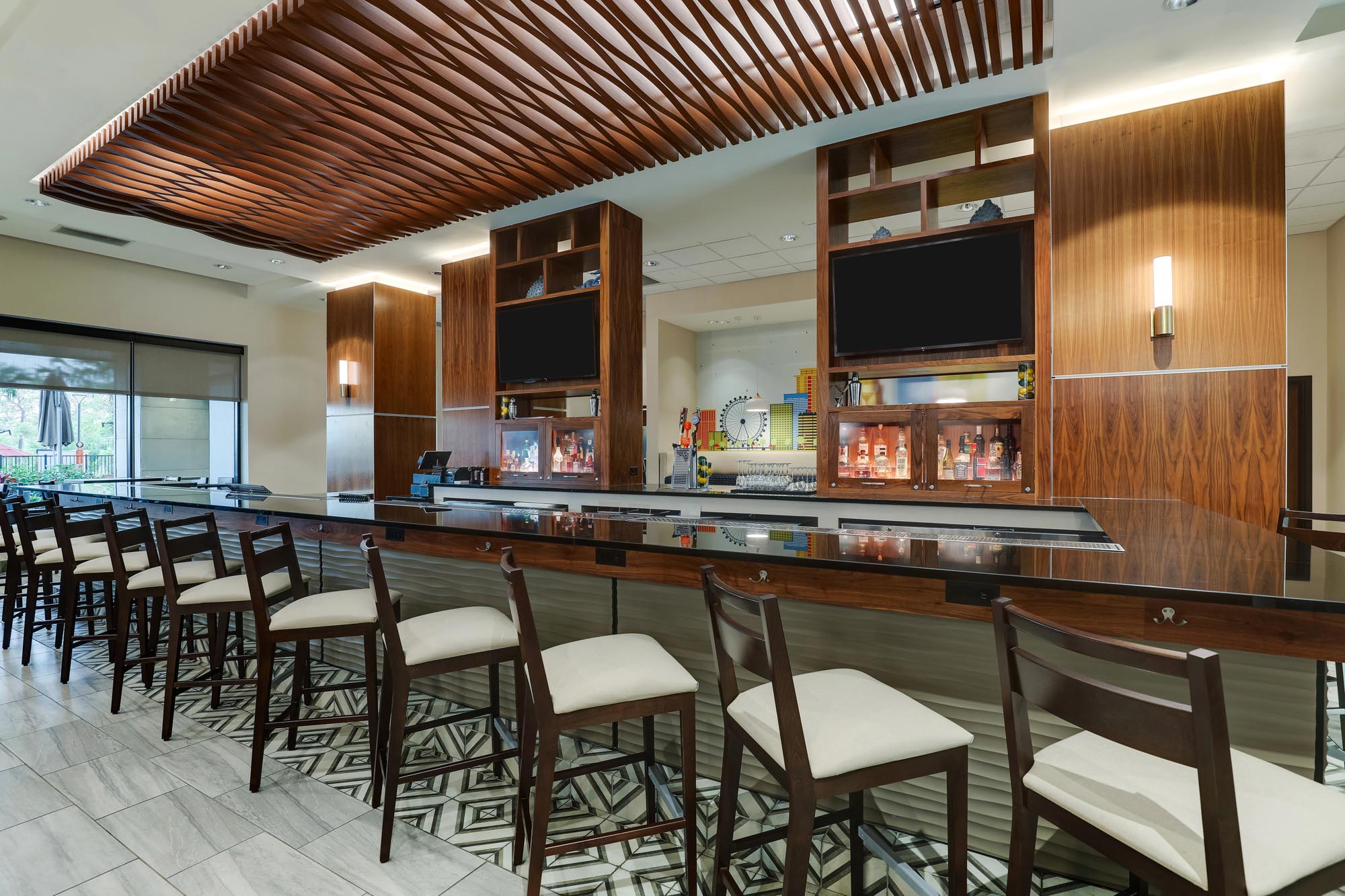 Drury Plaza Hotel Orlando - Disney Springs® Area - Kitchen + Bar