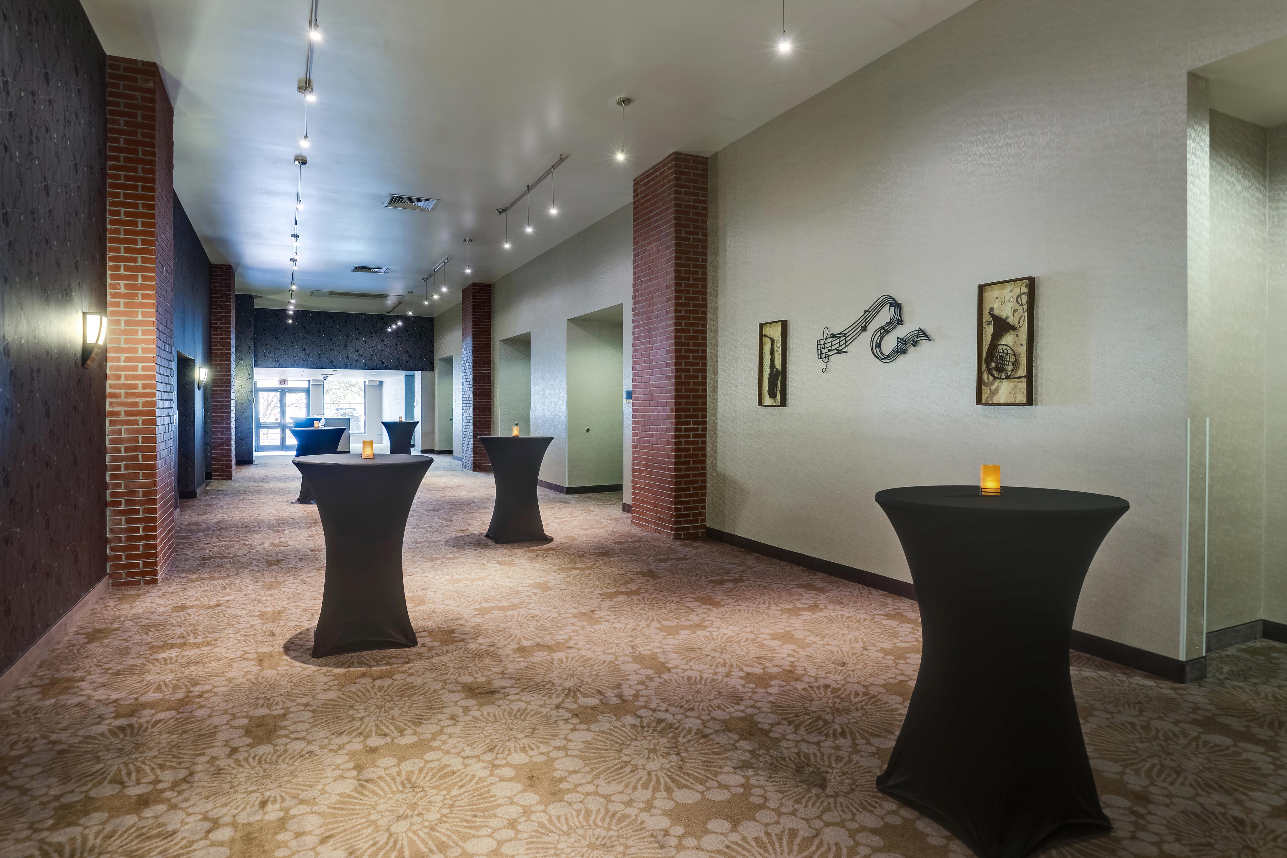 Drury Plaza Hotel New Orleans - Pre Function Space