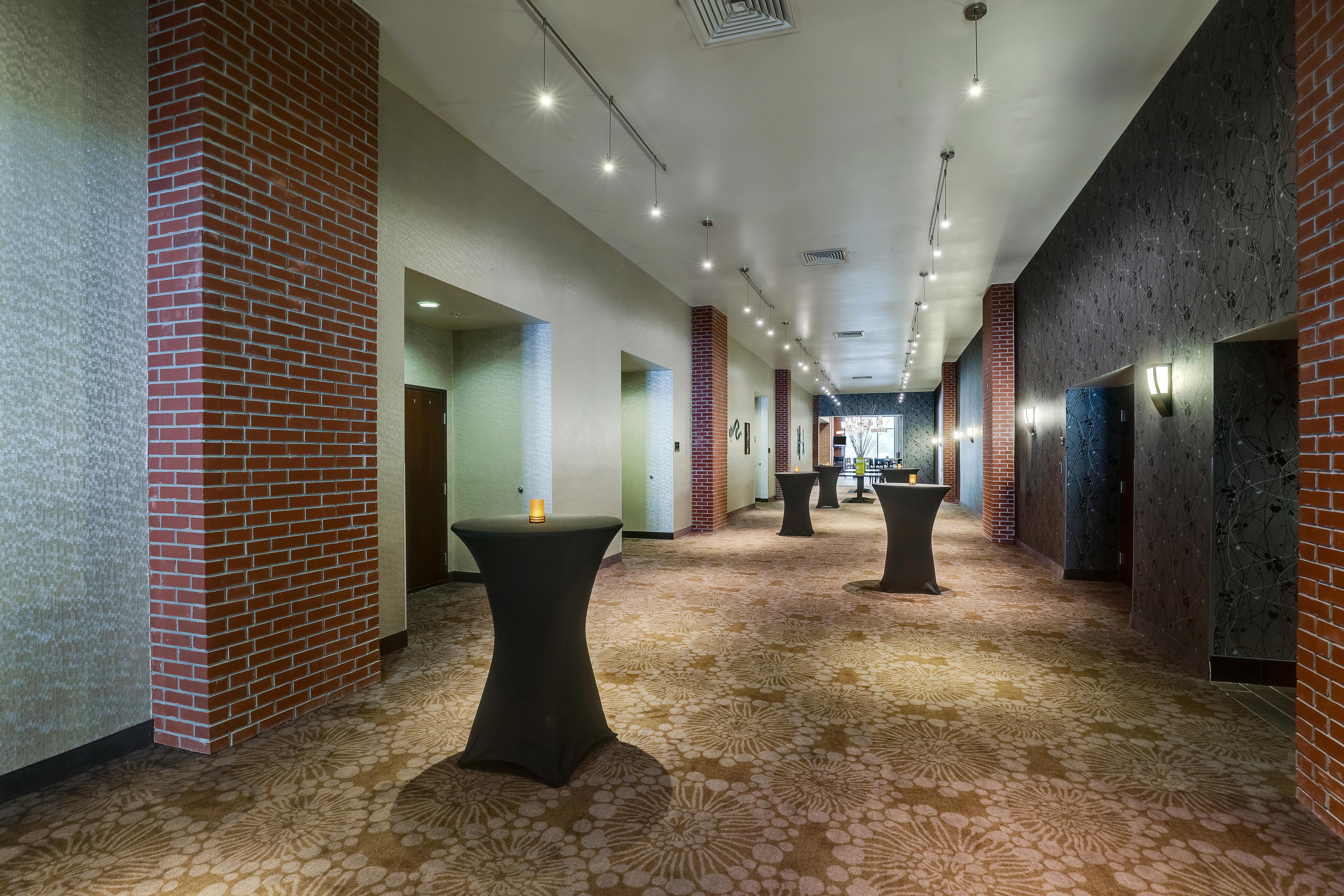 Drury Plaza Hotel New Orleans - Pre Function Space