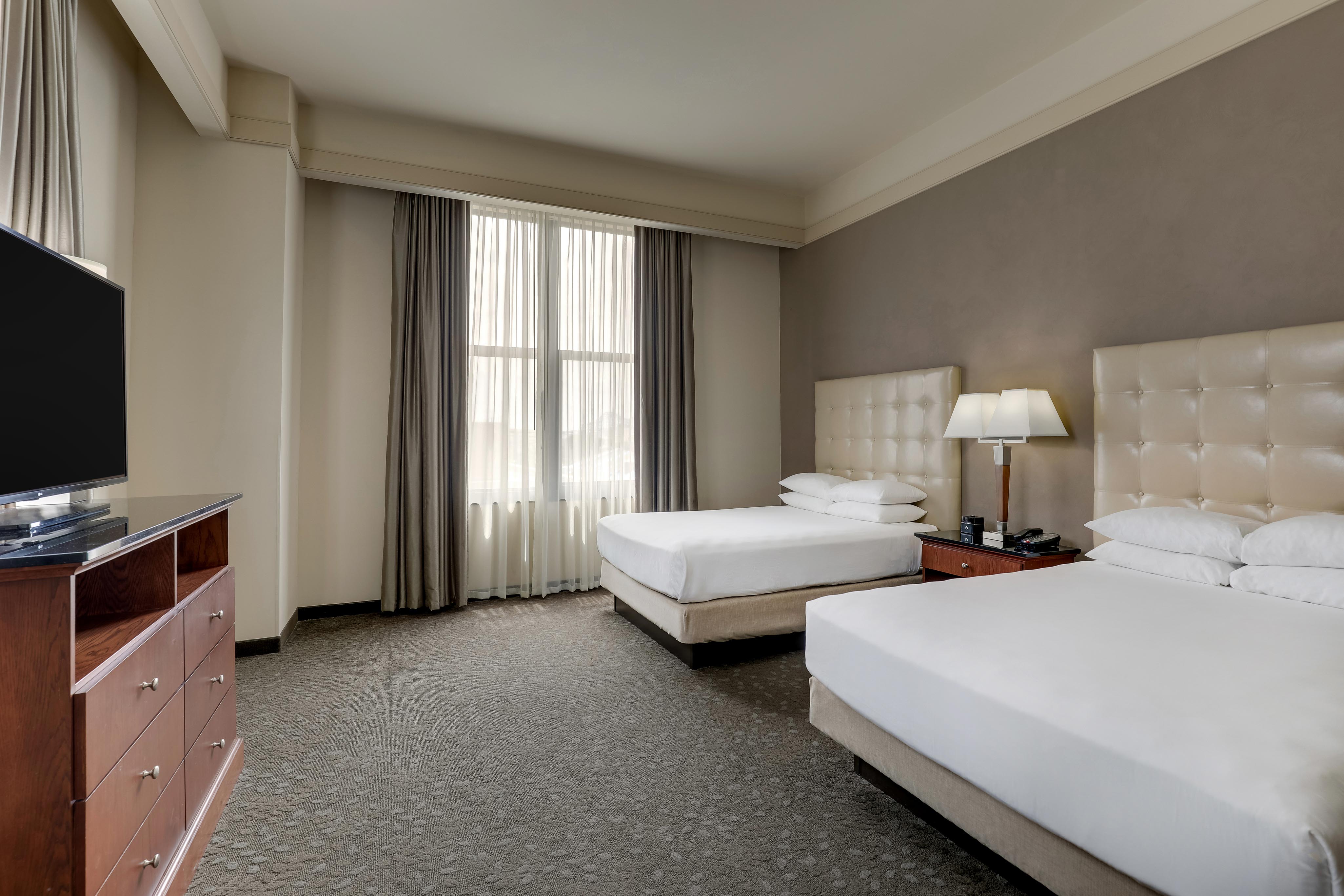 Drury Plaza Hotel New Orleans - Double Queen Suite