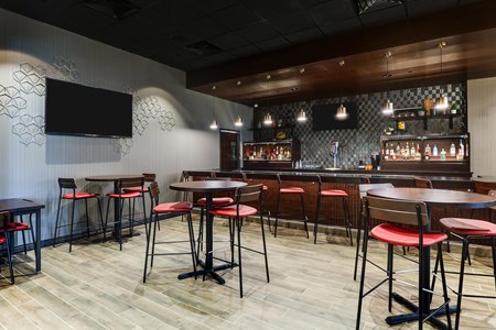 Drury Inn & Suites Montgomery - Kitchen + Bar