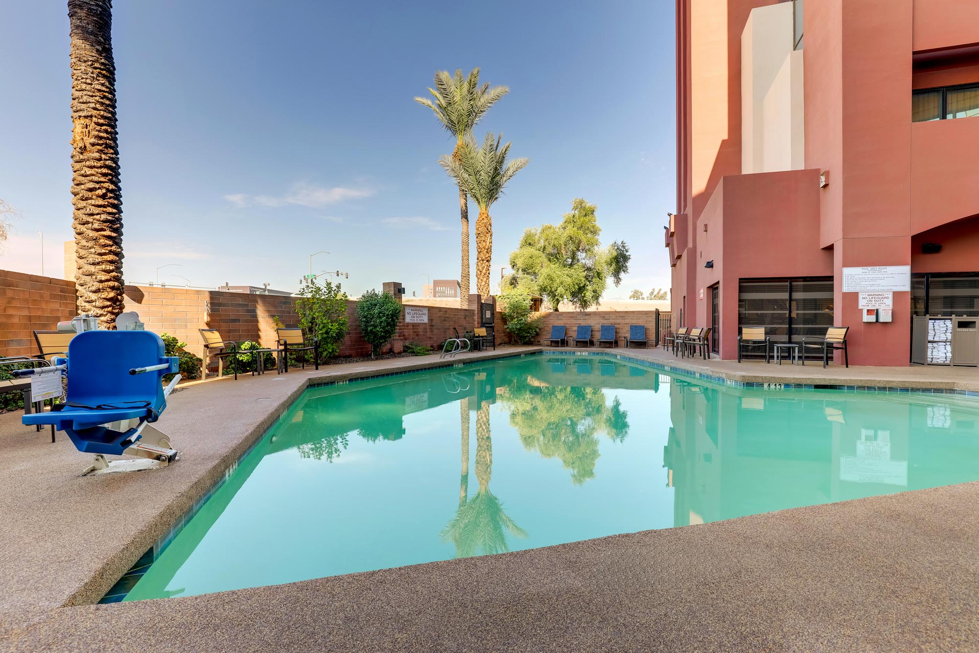 Drury Inn & Suites Phoenix Airport - Outdoor Pool