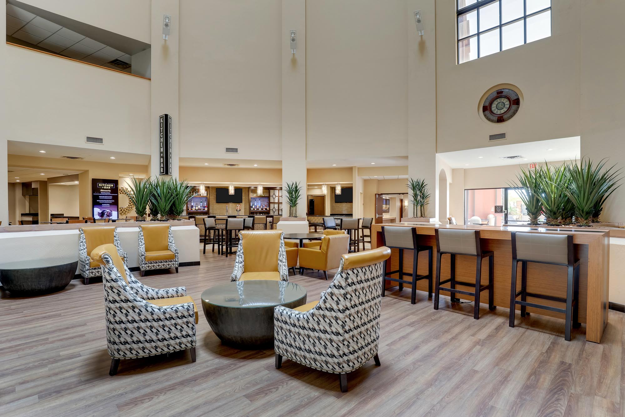Drury Inn & Suites Phoenix Airport - Lobby
