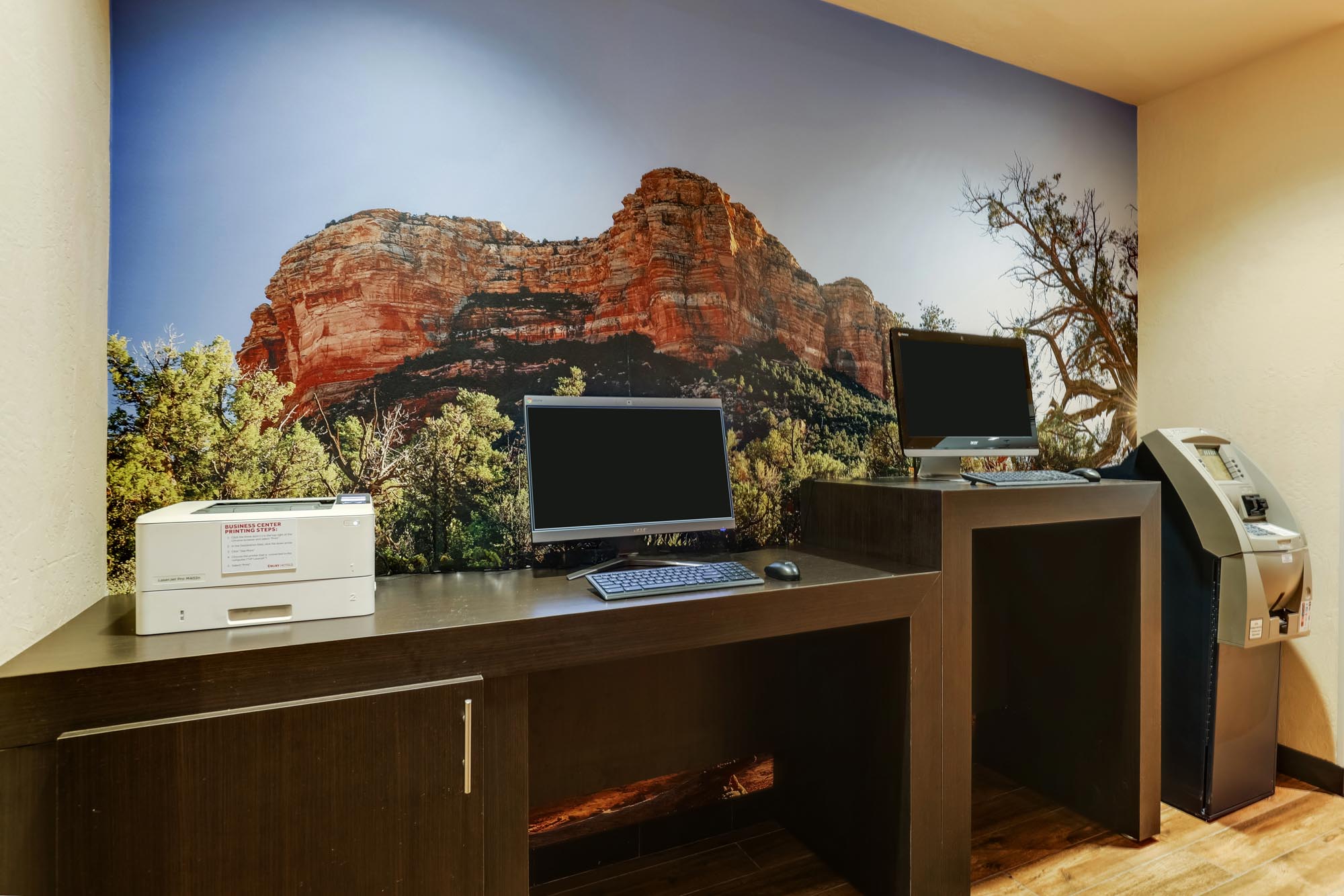 Drury Inn & Suites Phoenix Airport - Business Center