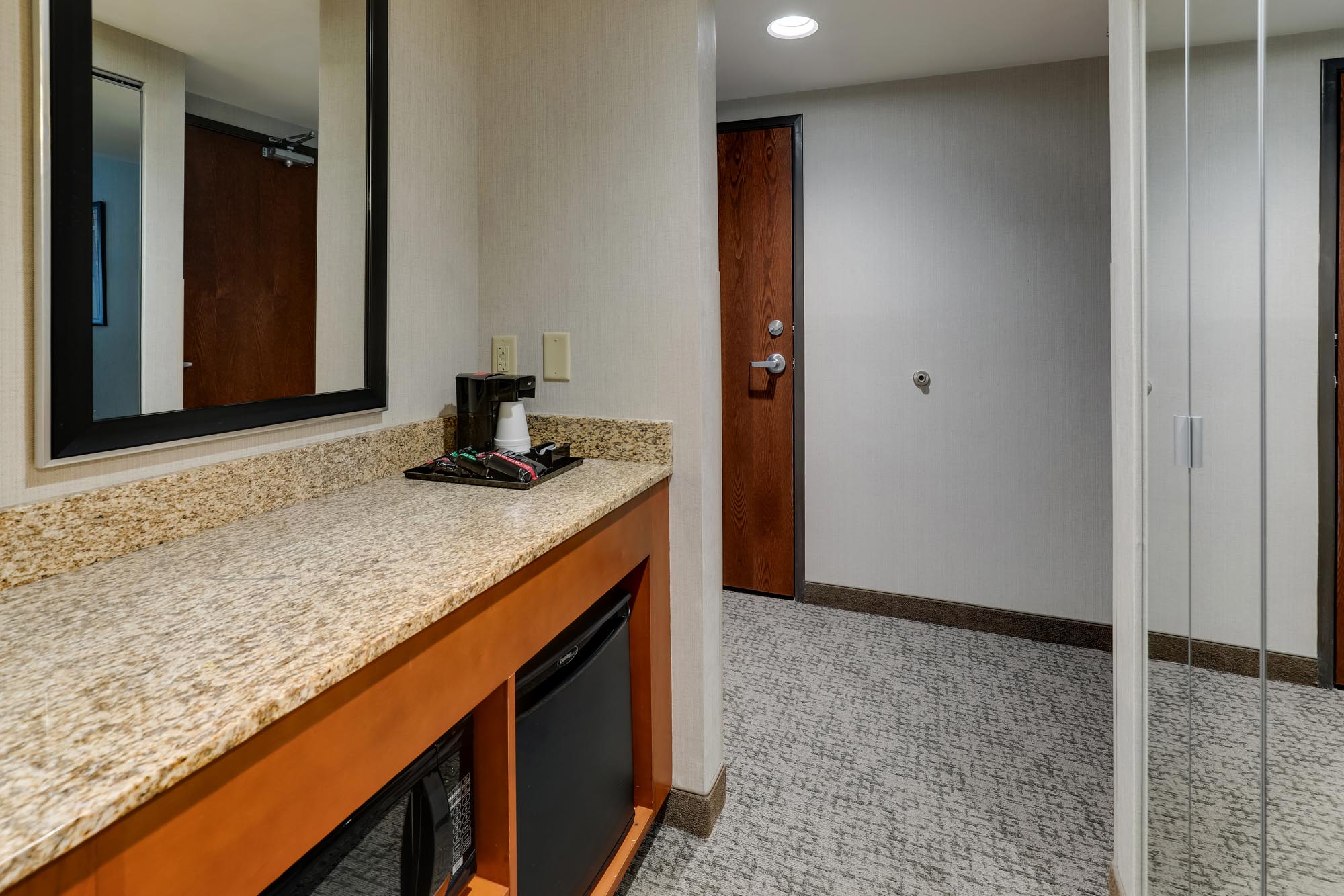 Drury Inn & Suites Phoenix Airport - King Room Deluxe